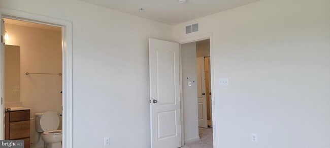 Building Photo - 9431 Alloway Dr
