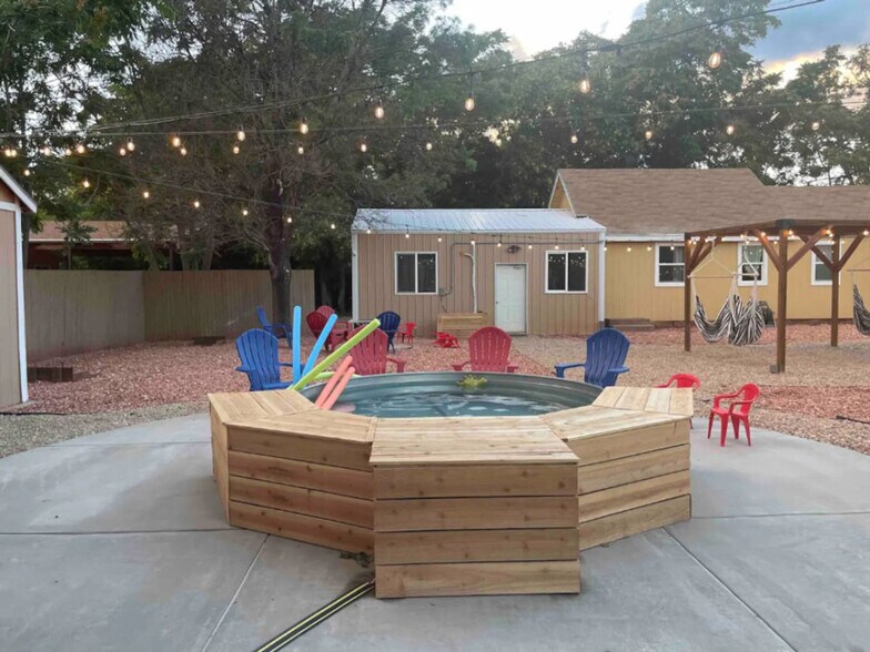 Building Photo - 170 E 100 N