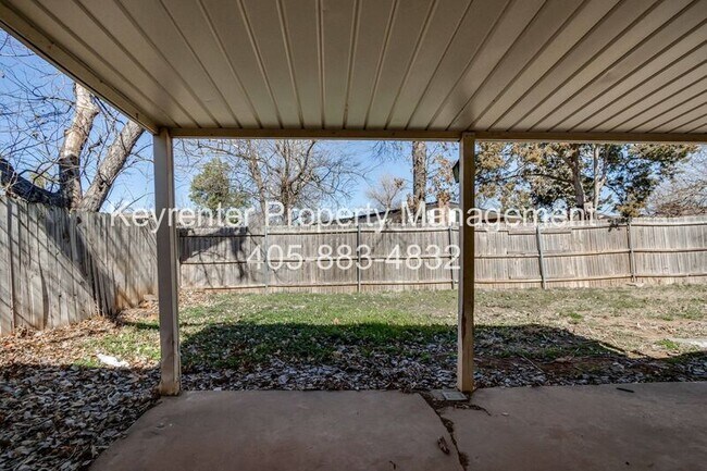 Building Photo - 6913 Fawn Canyon Dr