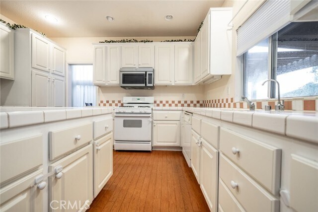 Building Photo - 3655 Shandin Dr