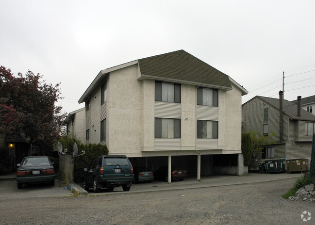 Building Photo - Ed John Apartments