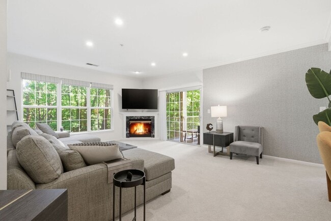 Building Photo - Charming 3BD/2BA in Island Creek