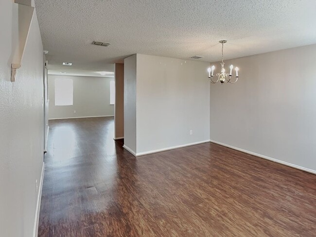 Building Photo - READY NOW! COME CHECK IT OUT!