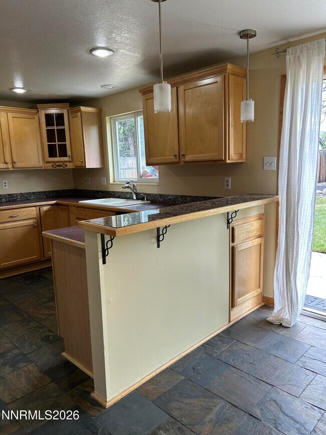 Building Photo - 1045 Johnson Pl