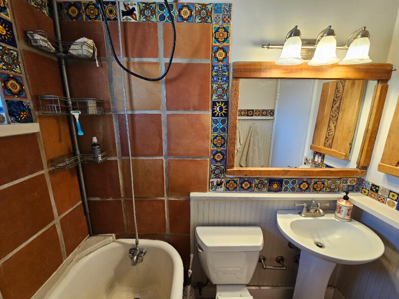 Building Photo - 880 35th St