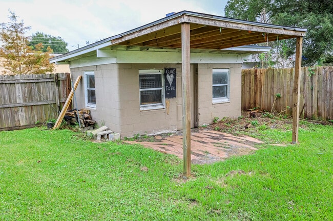 Building Photo - 1077 Talbot Ave