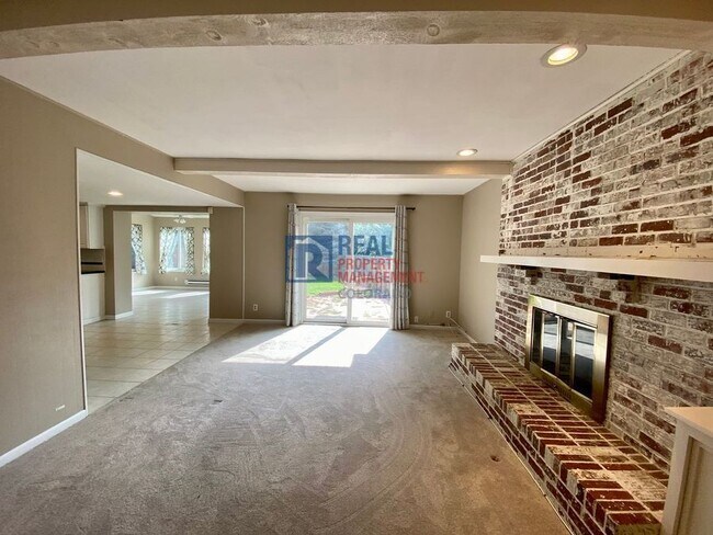 Building Photo - 5932 S Dayton Ct