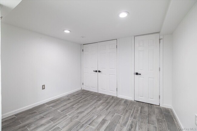 Building Photo - 5 Prospect St