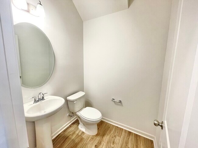 Building Photo - BEAUTIFUL 3 br paired home with attached garage, close to I-77 and I-40