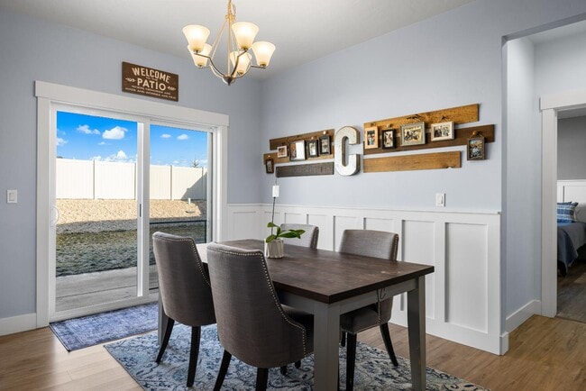 Building Photo - 9030 W Bowie St