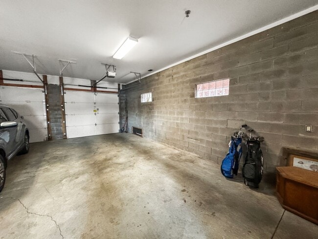 Building Photo - Fully Furnished Waterfront Elegance on Mai...