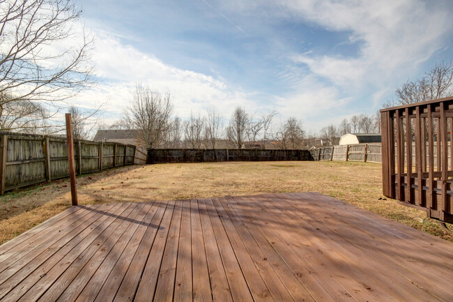 Building Photo - 1568 Cedar Springs Cir