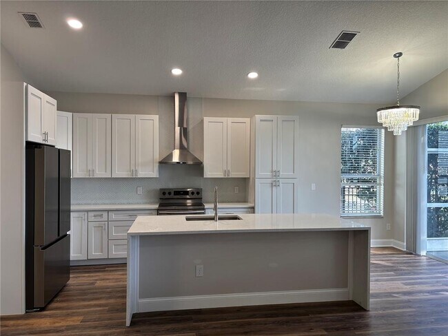 Building Photo - 2679 Runyon Cir