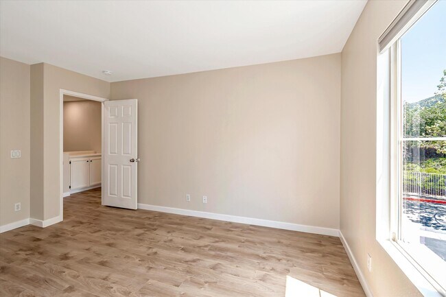 Building Photo - 18014 Flynn Dr