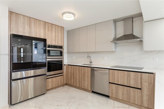 Building Photo - 2401 S Ocean Dr