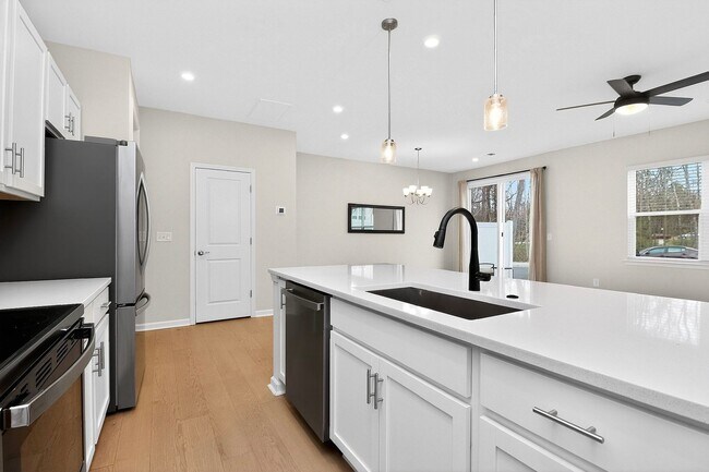 Building Photo - Brand NEW Townhome for RENT!