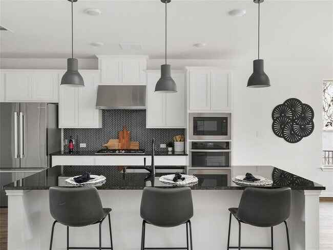 Building Photo - 1328 Brescia Walk