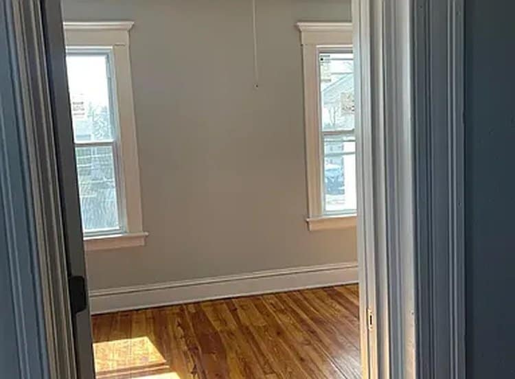 Building Photo - 123 Harmony St