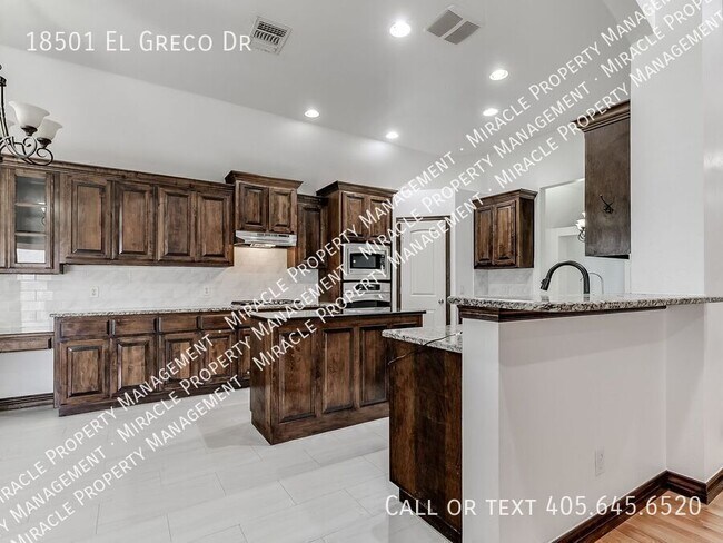 Building Photo - 18501 El Greco Dr
