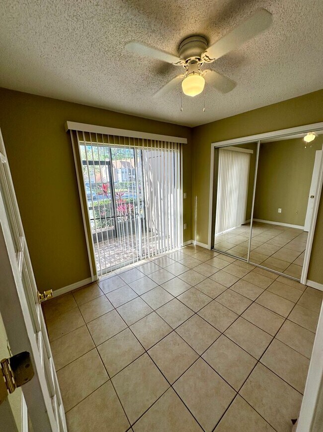 Building Photo - Beautiful bright updated 3/2 condo in Altamonte