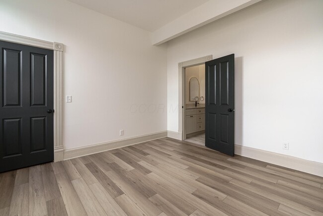 Building Photo - 828 City Park Ave