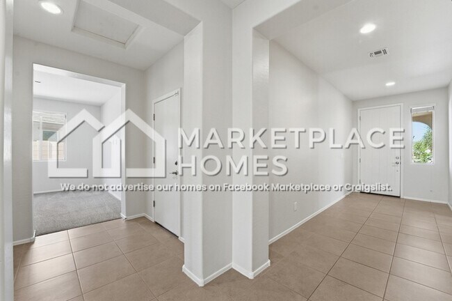 Building Photo - 22617 E Via Las Brisas