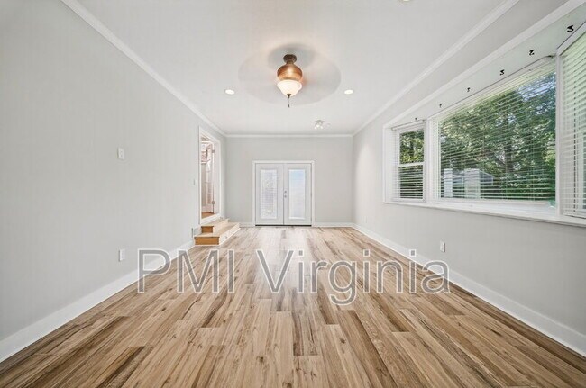 Building Photo - 1641 E Bayview Blvd