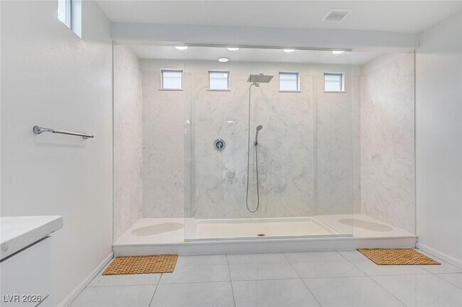 Building Photo - 6723 Tangled Vines Ave