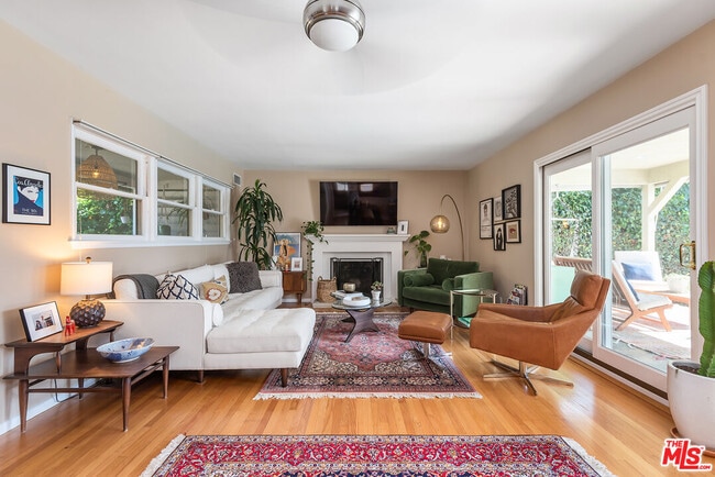 Building Photo - 4643 Nagle Ave