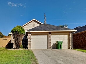 Building Photo - 3 BR/2BA | Renovated Single Family Home | 2-Car Garage |Private backyard