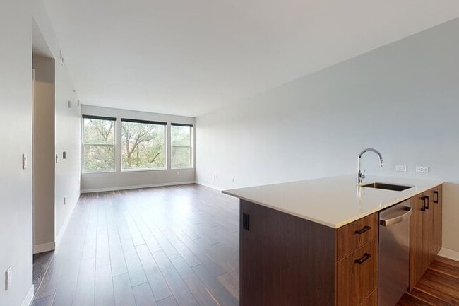 Floorplan - 520 E Armour
