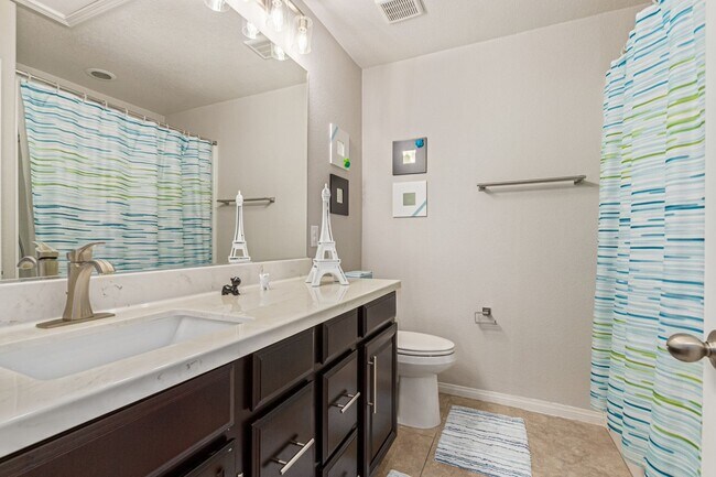 Building Photo - MODERN DESIGNED 4-BED, 3-BATH HOME IN SOUT...