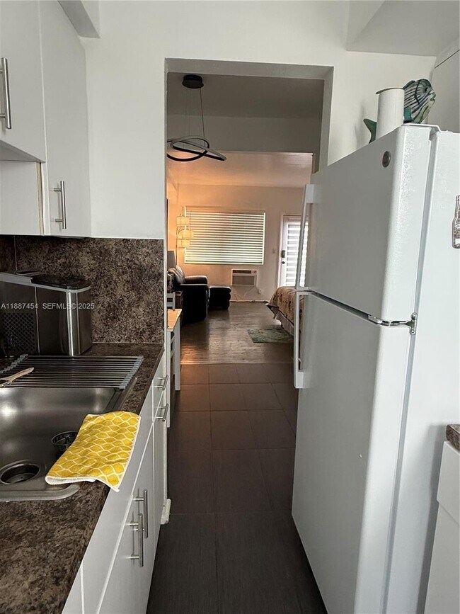 Building Photo - 1060 Pennsylvania Ave