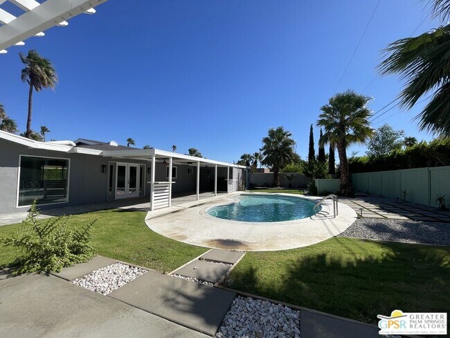 Building Photo - 505 E Molino Rd