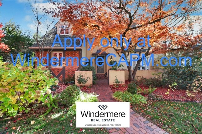 Building Photo - Stunning 5 Bed/3 Bath Home in Highly Desirable Fab Forties of East Sacramento!