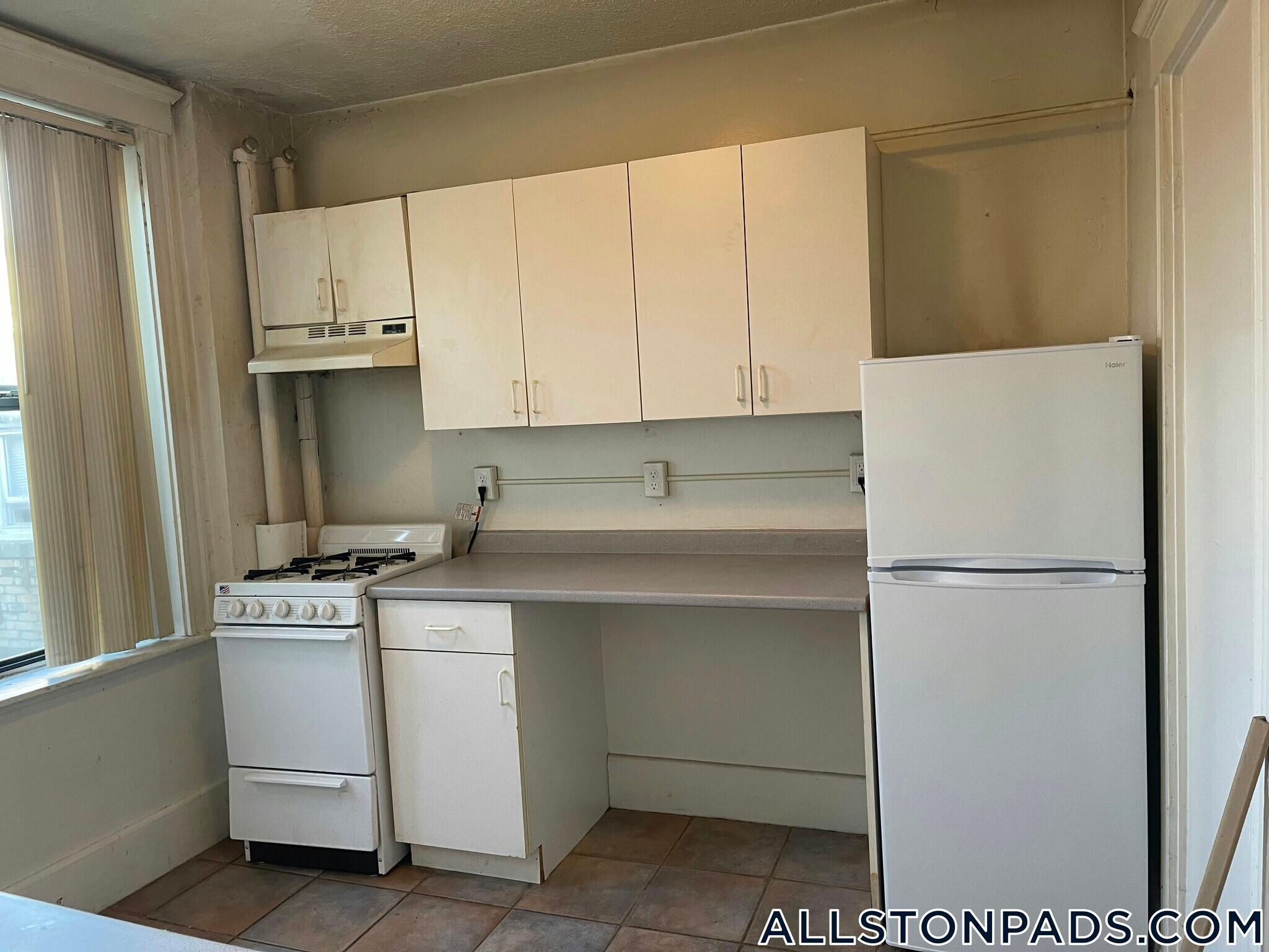 Building Photo - 11 Barrows St