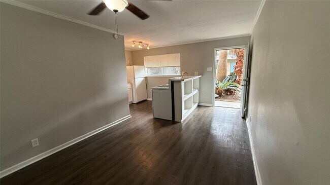 Building Photo - 1660 Richmond Ave.