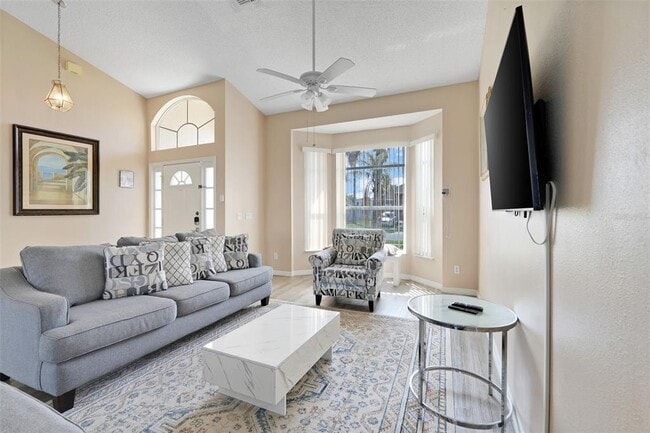 Building Photo - 8607 Knottingham Dr