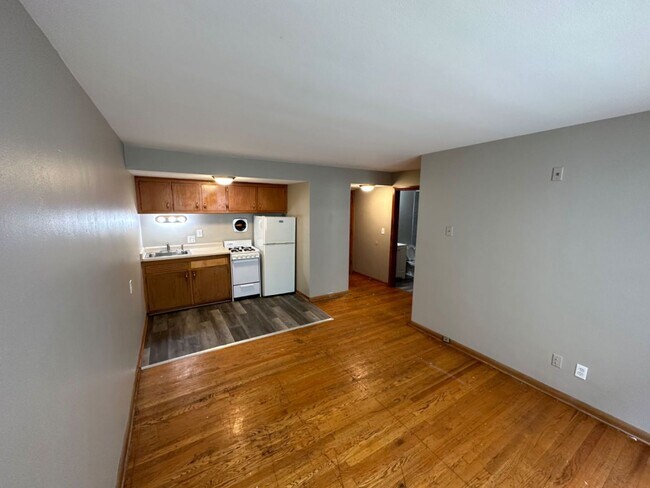 Interior Photo - 7708 W National Ave 16 unit