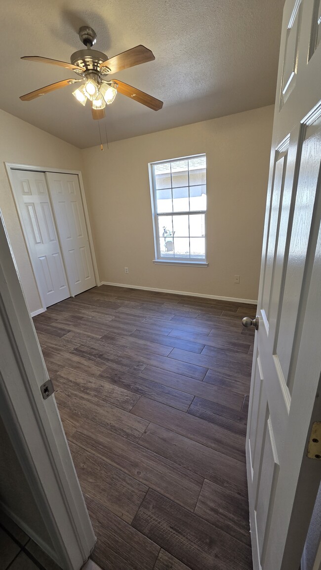 Building Photo - 12340 Tierra Arroyo Dr