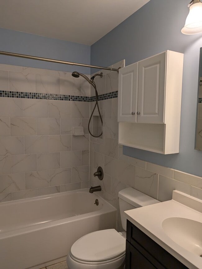 Building Photo - Pristine, 3 bedroom, 2 bath ranch style home located in Sardis Woods!