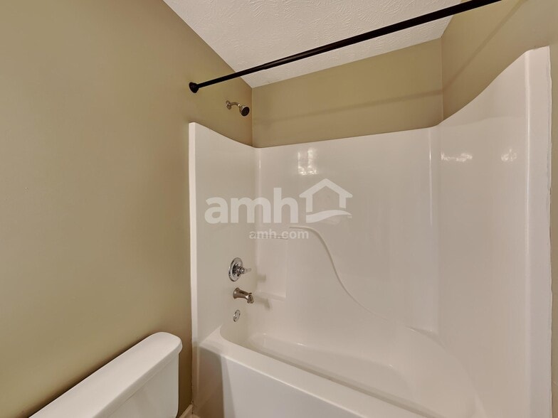 Building Photo - 4861 Nina Marie Ave