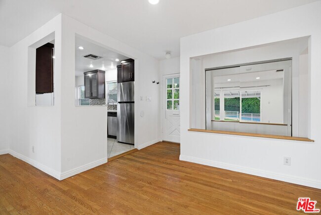 Building Photo - 12811 Cumpston St