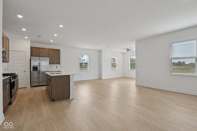 Building Photo - 15480 Postman Rd