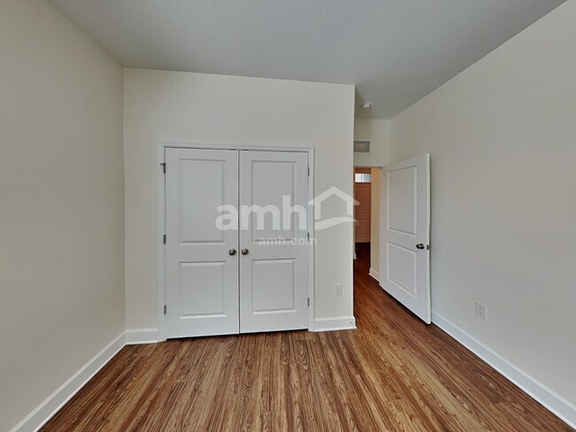 Building Photo - 347 Pine Terrace Dr