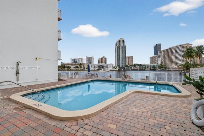 Building Photo - 121 Golden Isles Dr