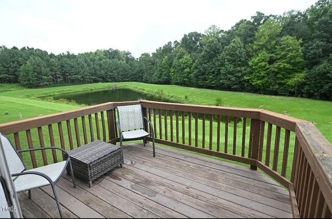 Building Photo - 700 Cupola Dr