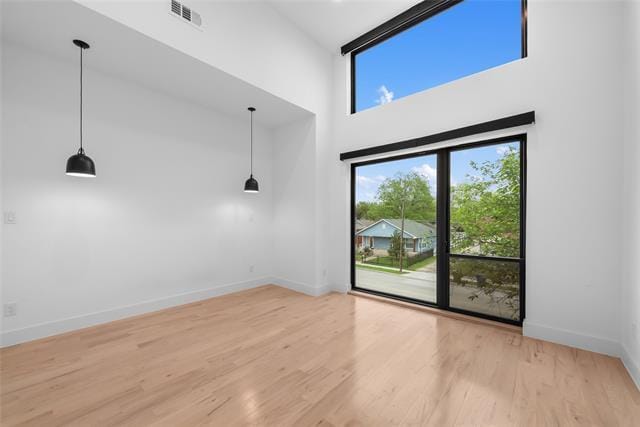 Building Photo - 5227 Lindsley Ave