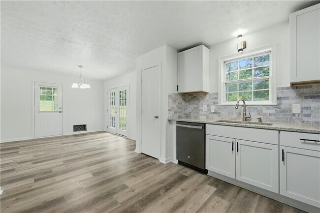 Building Photo - 3641 Macedonia Rd