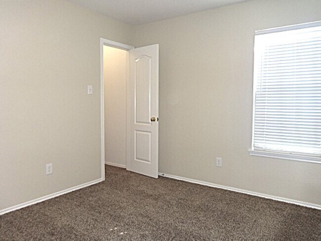 Building Photo - 9510 Narnia Springs Ct